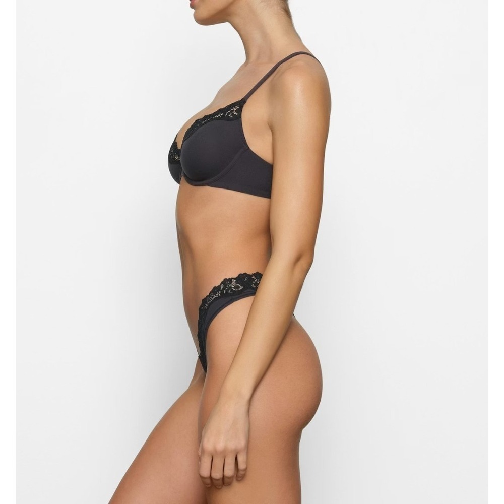 Skims Fits Everybody Lace Unlined Demi Bra BA-DEM-9062 Onyx 34DD - Picture 2 of 5